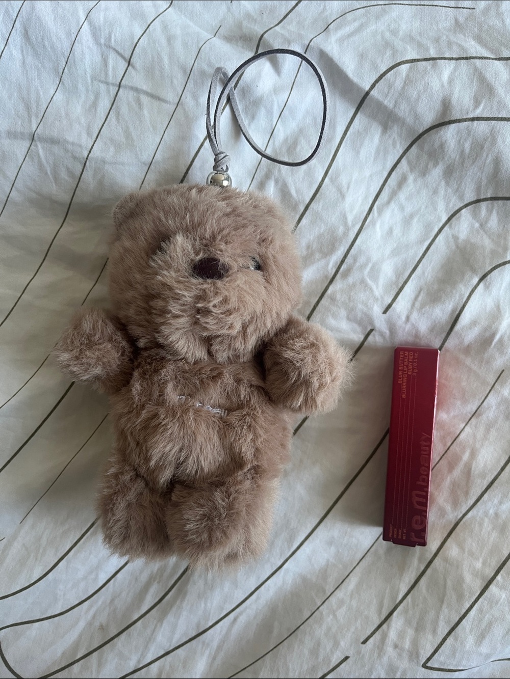 NWOT r.e.m beauty bear & glossy balm bundle - Picture 2 of 7